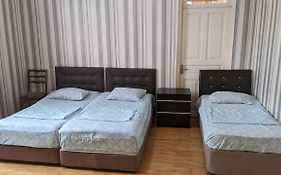 Medea'S Guest House