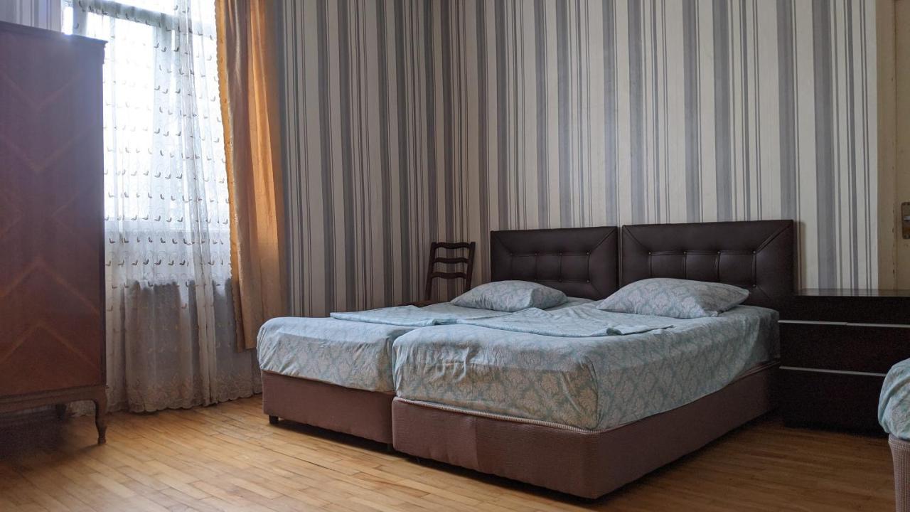 Medea'S Guest House Батуми Экстерьер фото